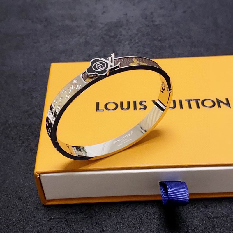 LV Bracelet 02lyr117